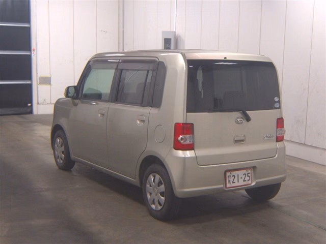 DAIHATSU MOVE CONTE