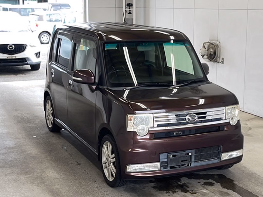 DAIHATSU MOVE CONTE