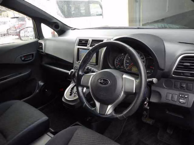 SUBARU TREZIA