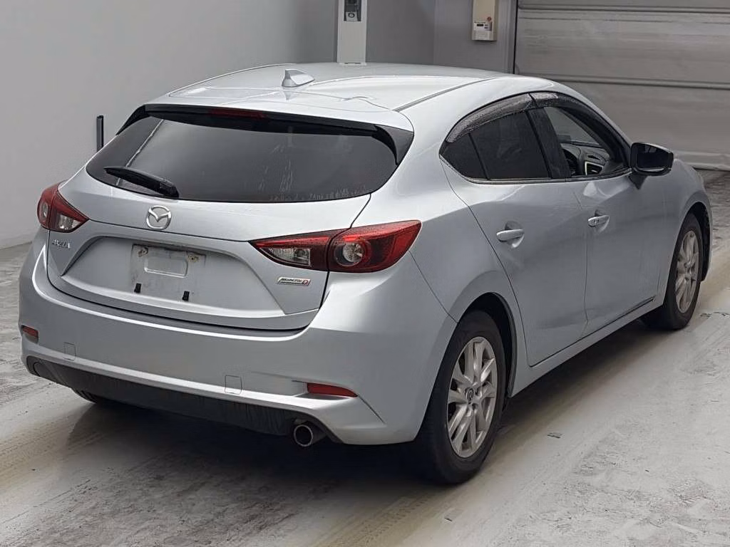 MAZDA AXELA