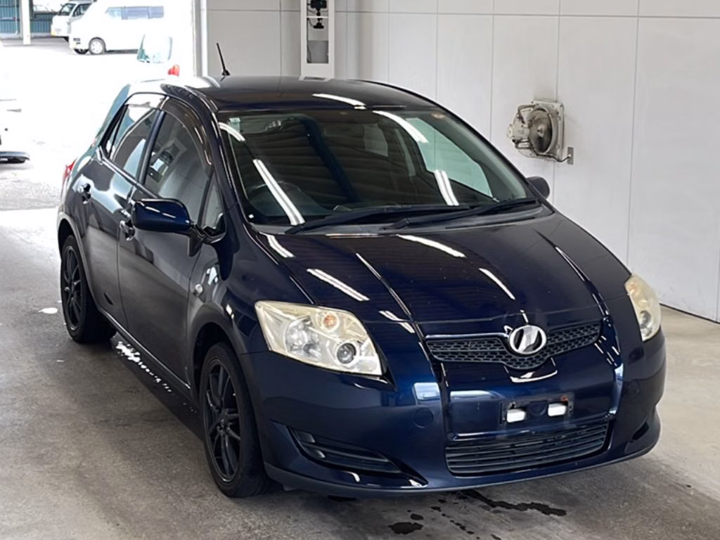 TOYOTA AURIS