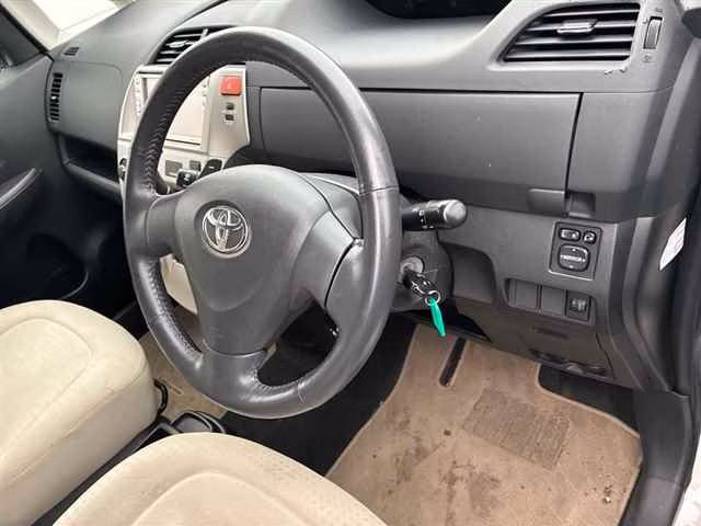TOYOTA RACTIS
