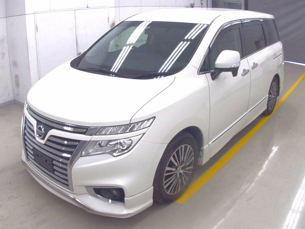 NISSAN ELGRAND