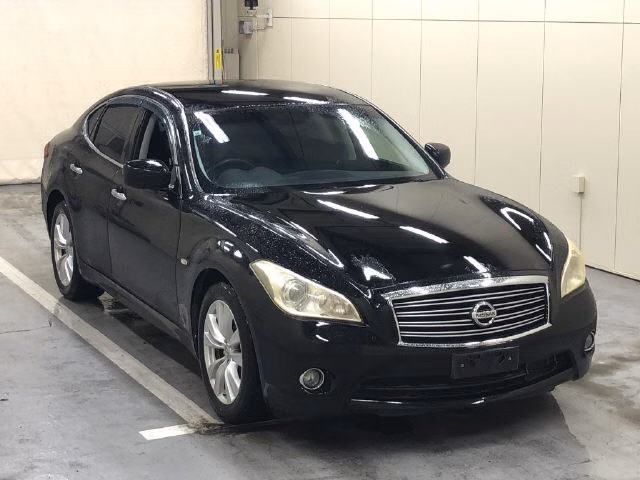NISSAN FUGA