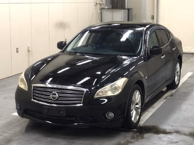 NISSAN FUGA