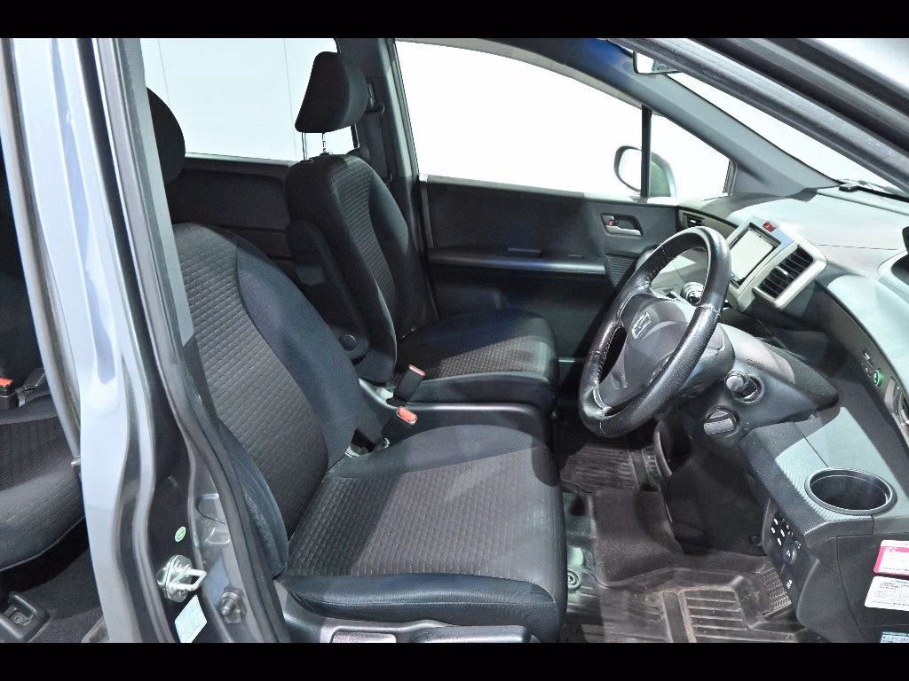 HONDA FREED SPIKE