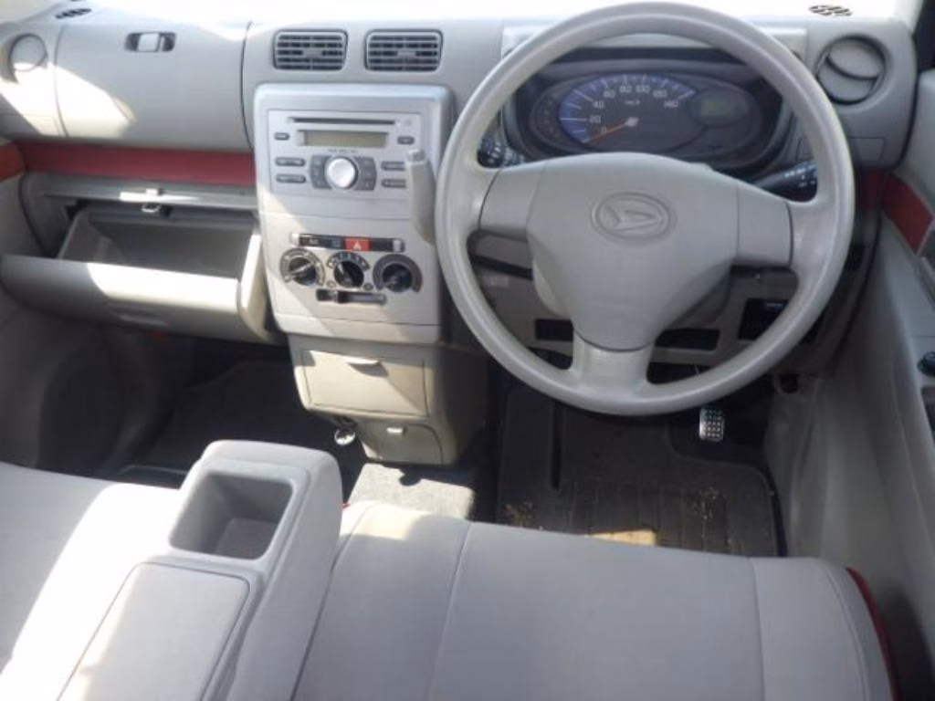 DAIHATSU MOVE CONTE