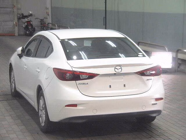 MAZDA AXELA