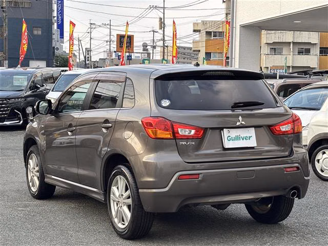 MITSUBISHI RVR