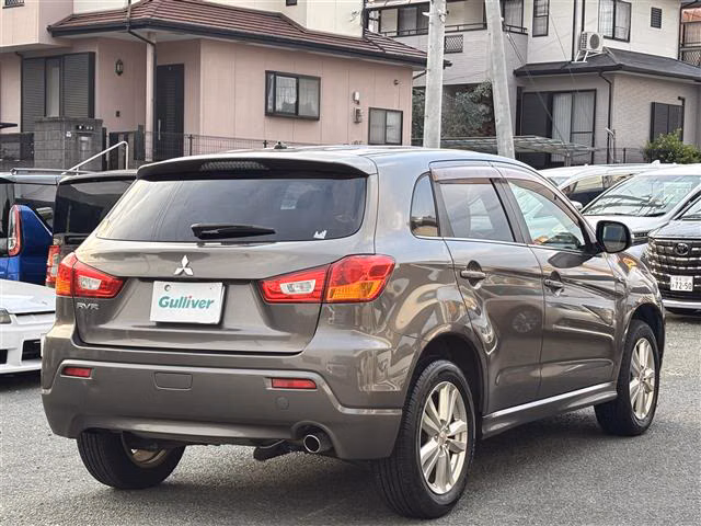 MITSUBISHI RVR