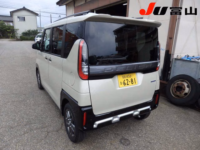 MITSUBISHI DELICA MINI