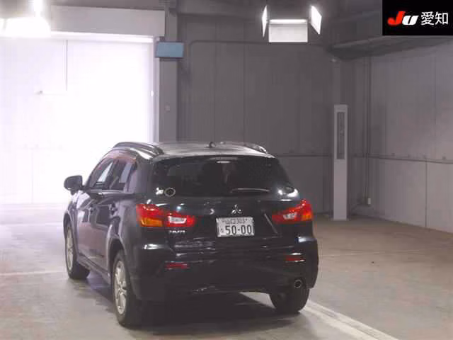 MITSUBISHI RVR