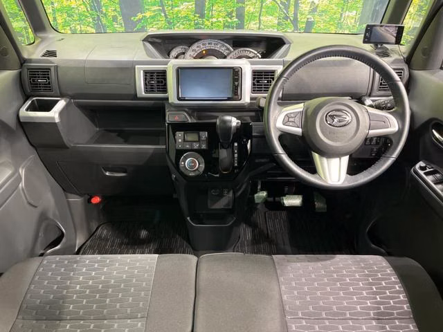 DAIHATSU WAKE