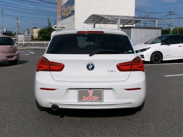 BMW 1-SERIES