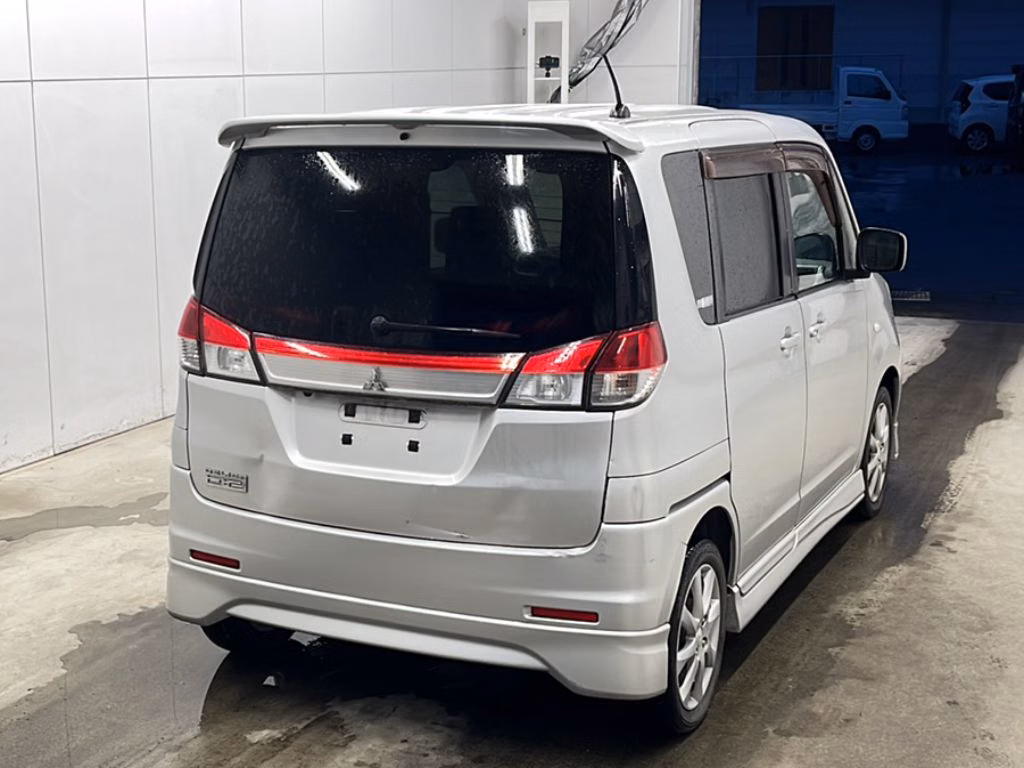 MITSUBISHI DELICA D:2