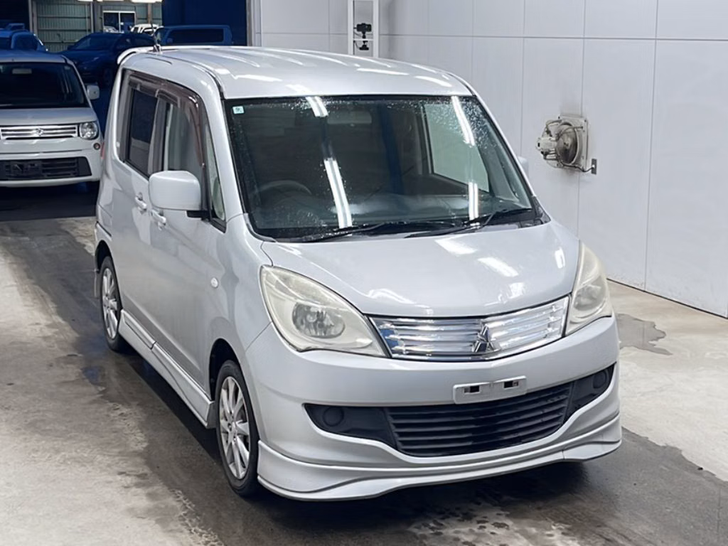 MITSUBISHI DELICA D:2