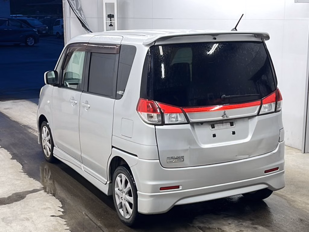 MITSUBISHI DELICA D:2