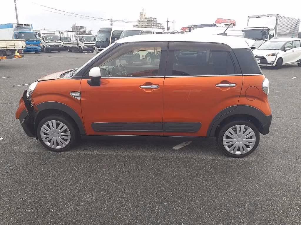 DAIHATSU CAST