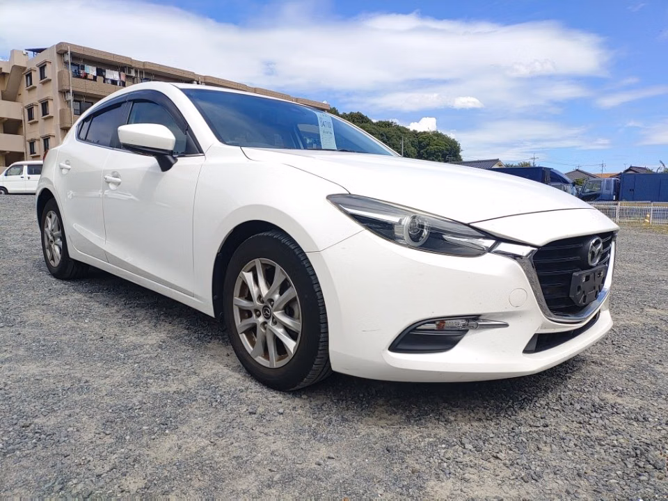 MAZDA AXELA