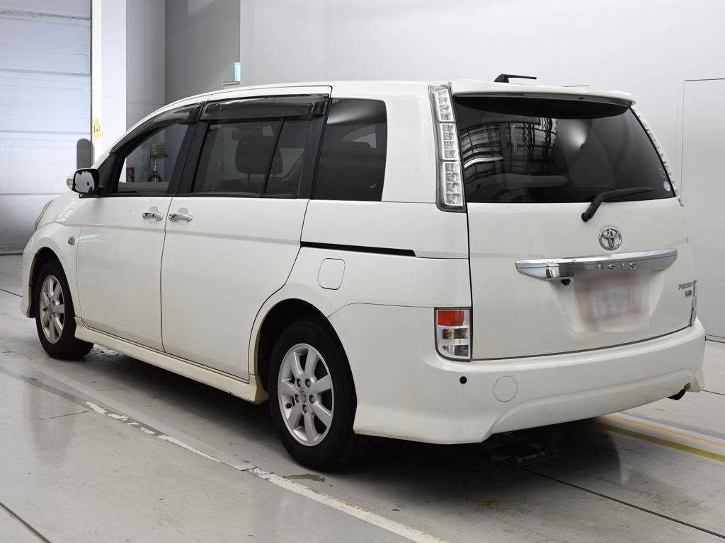 TOYOTA ISIS