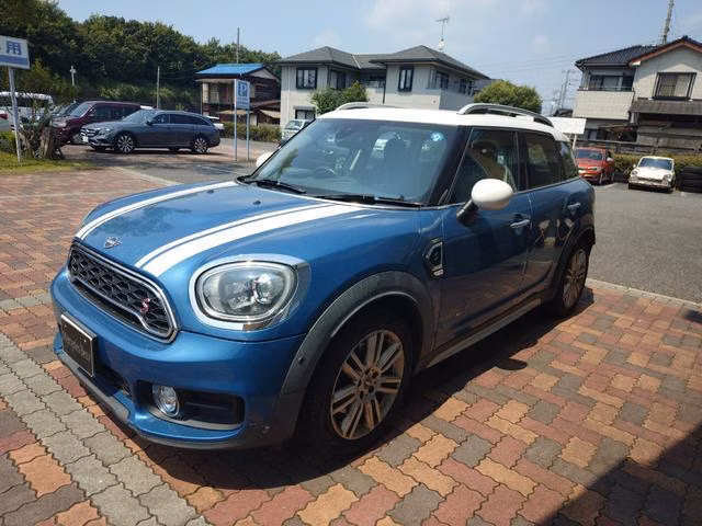 MINI CROSSOVER
