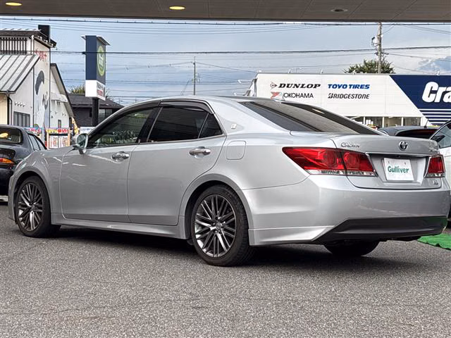 TOYOTA CROWN
