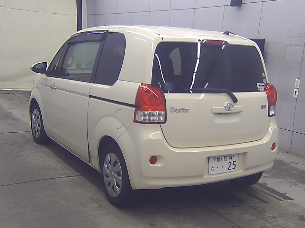 TOYOTA PORTE