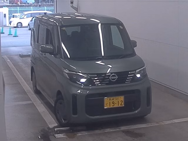 NISSAN ROOX