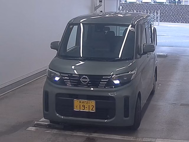 NISSAN ROOX