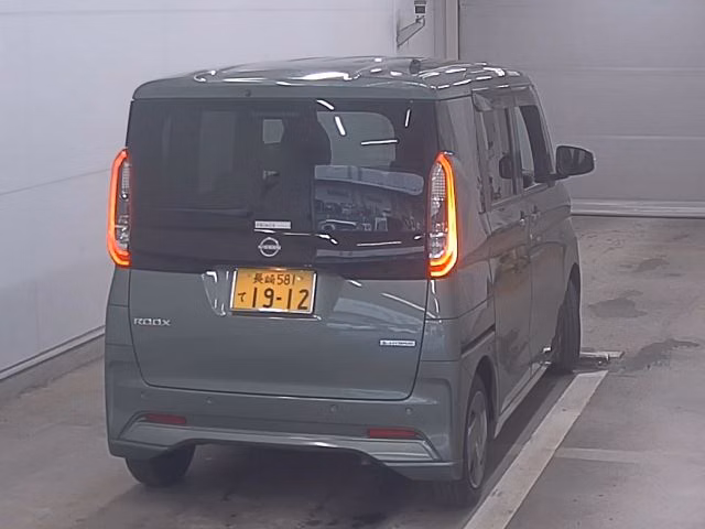 NISSAN ROOX