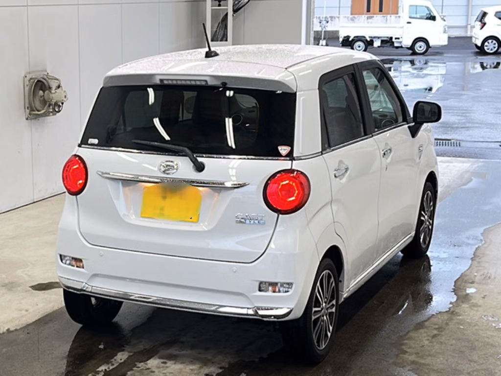 DAIHATSU CAST
