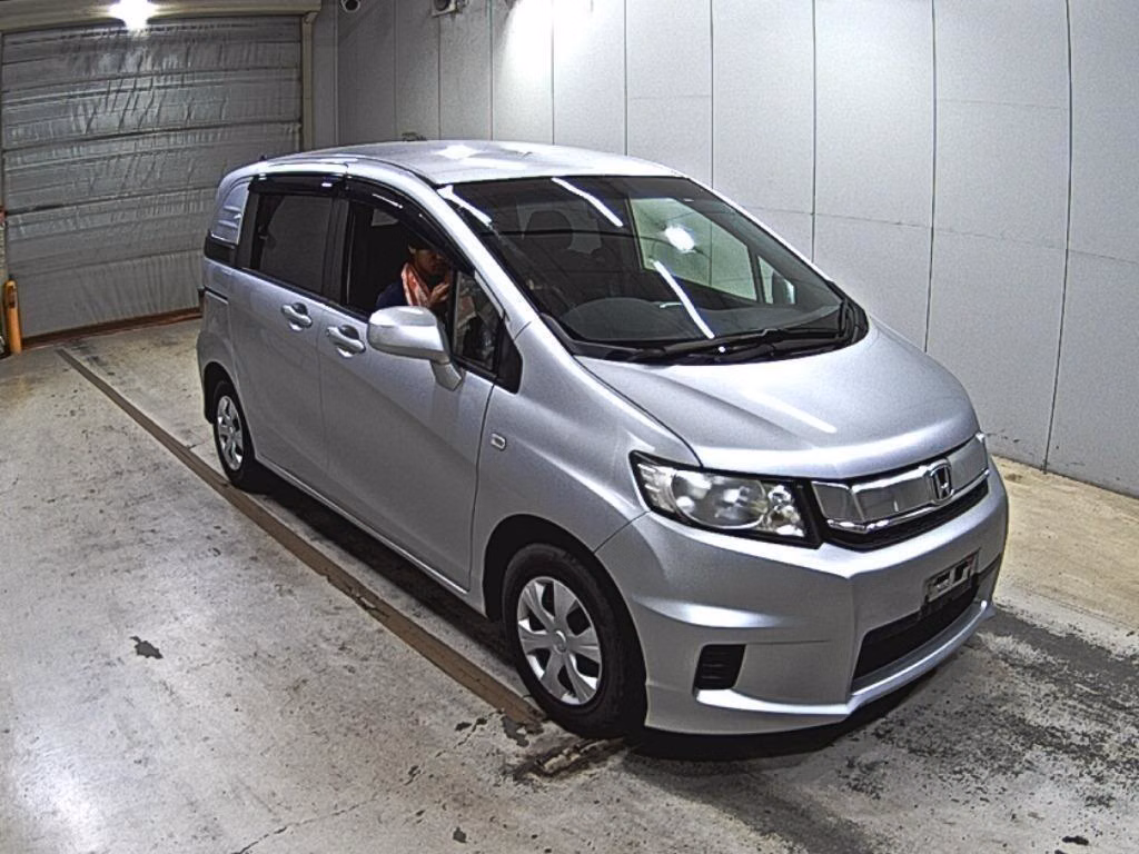 Honda Freed Spike