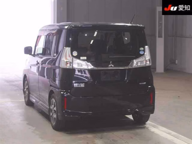 MITSUBISHI DELICA D:2