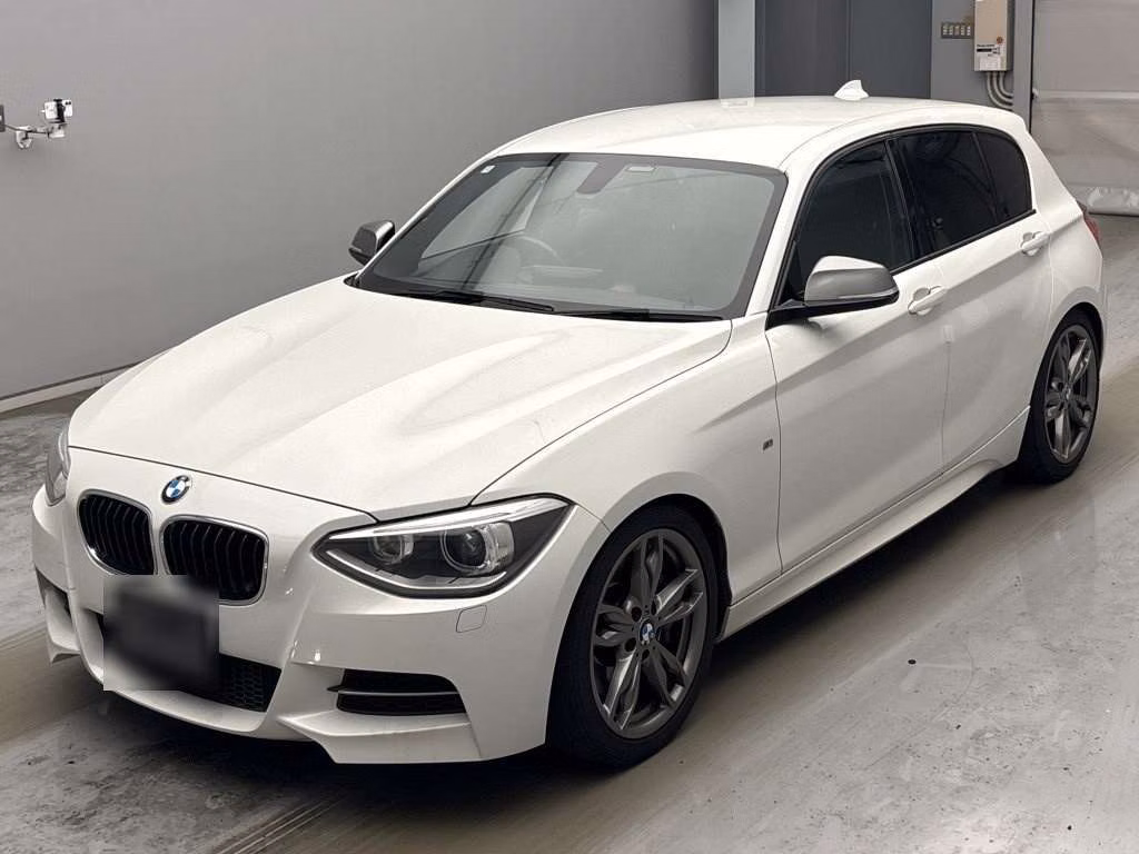 BMW 1-SERIES