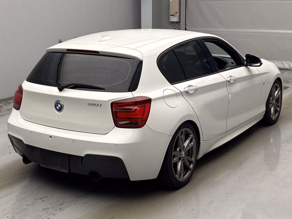 BMW 1-SERIES