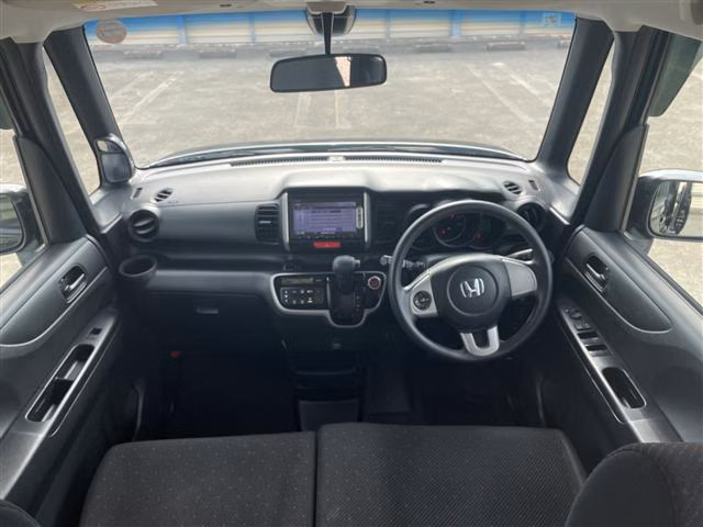 HONDA N-BOX