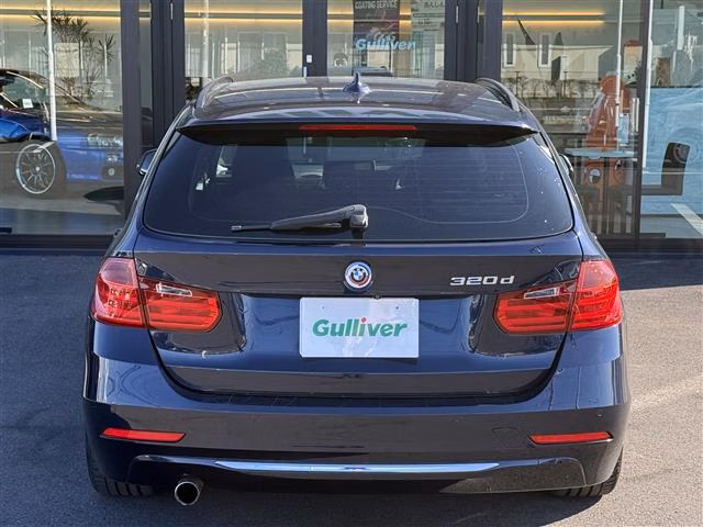 BMW 3-SERIES