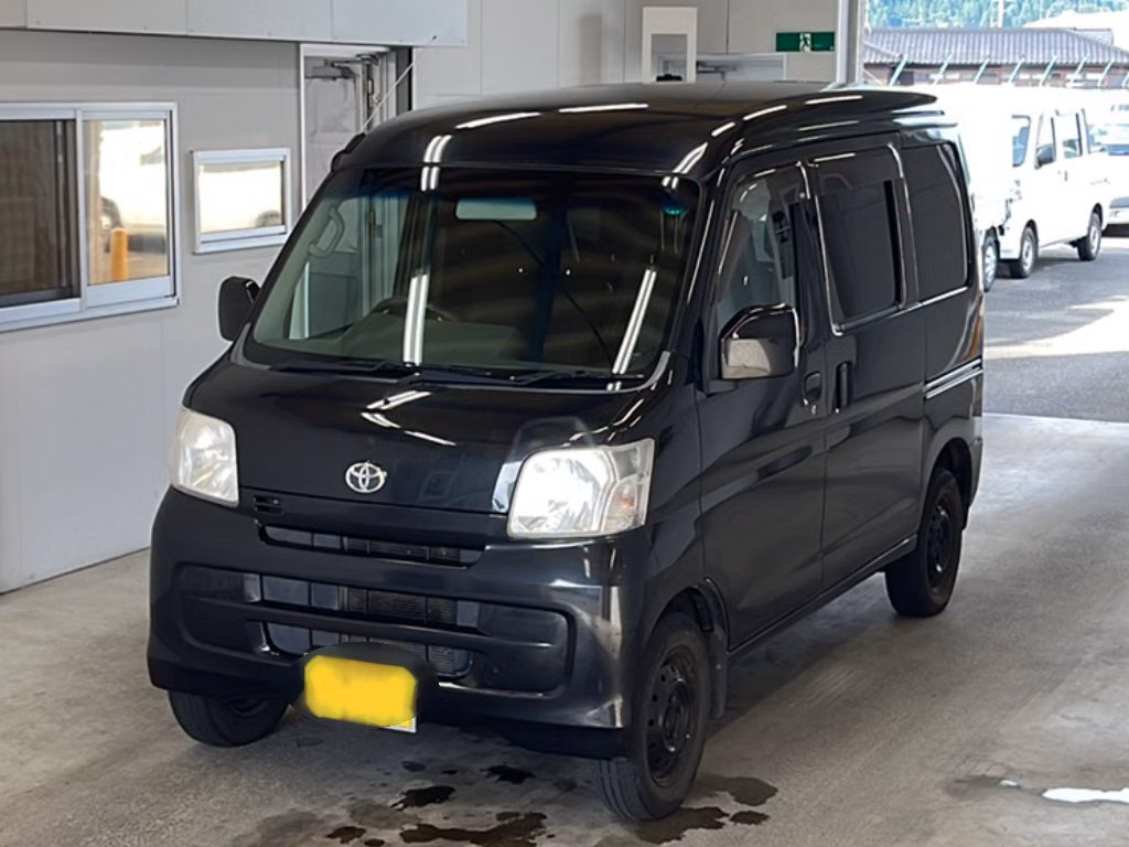 TOYOTA PIXIS VAN