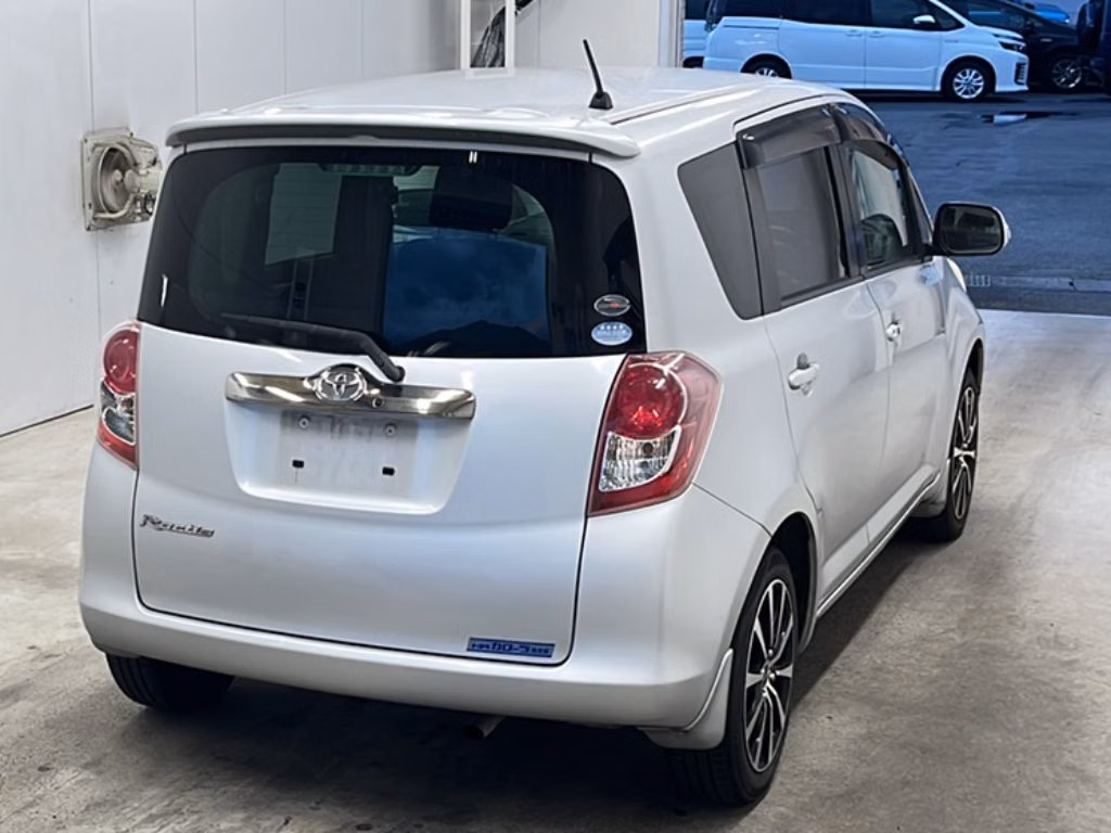 TOYOTA RACTIS
