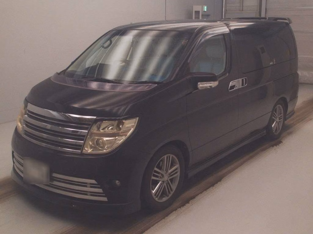 NISSAN ELGRAND