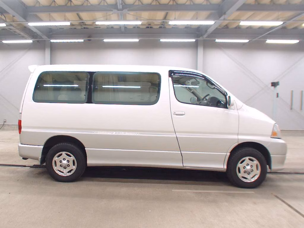 TOYOTA GRANVIA