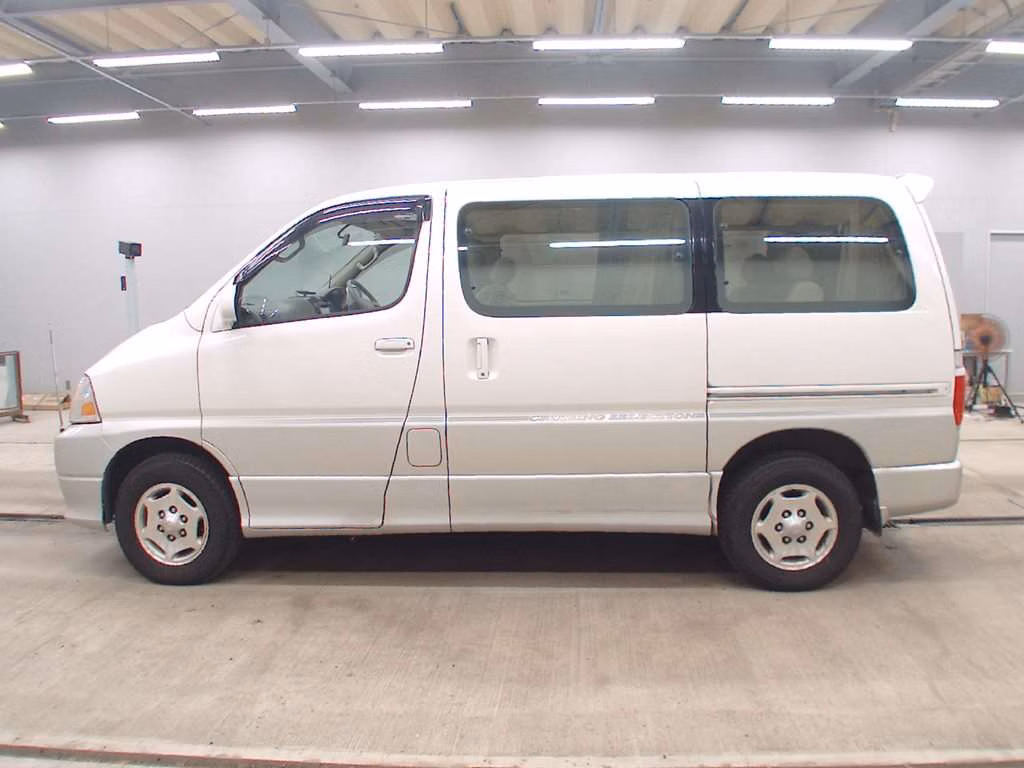 TOYOTA GRANVIA