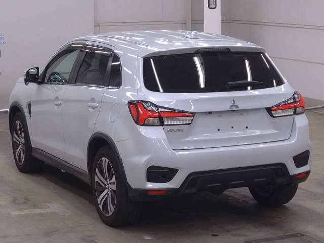 MITSUBISHI RVR