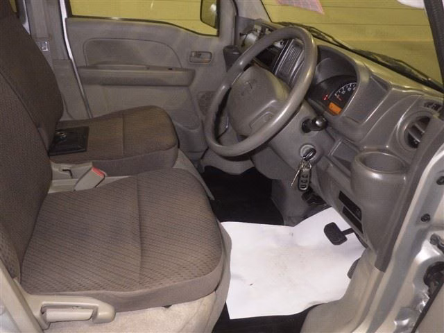 NISSAN NV100 CLIPPER
