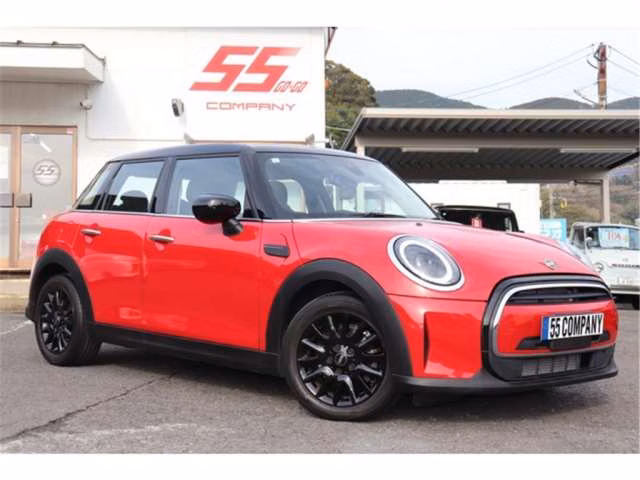 MINI HATCH