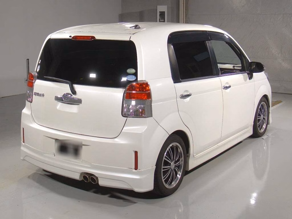 TOYOTA SPADE