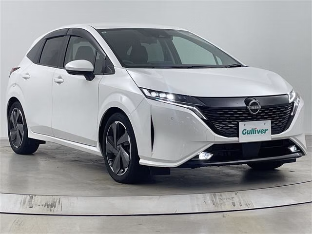 Nissan Aura