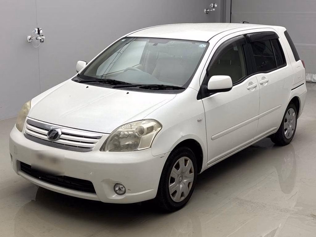 TOYOTA RAUM