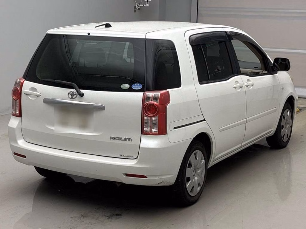 TOYOTA RAUM