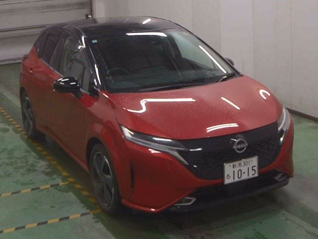 Nissan Aura